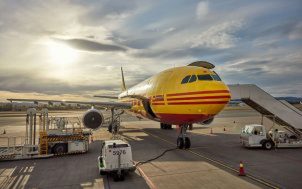 dhl plane