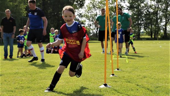 Kindertraining im Fußballverein Zschernitz