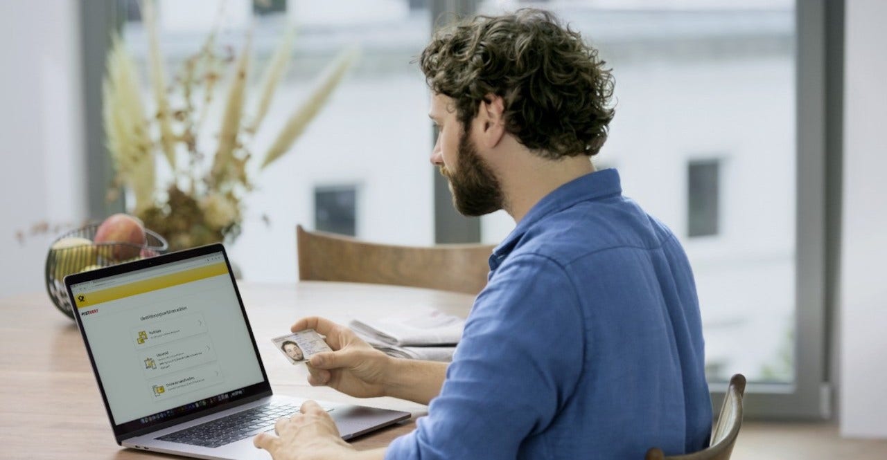 AEM Desktop Hero (1920 x 998 px)