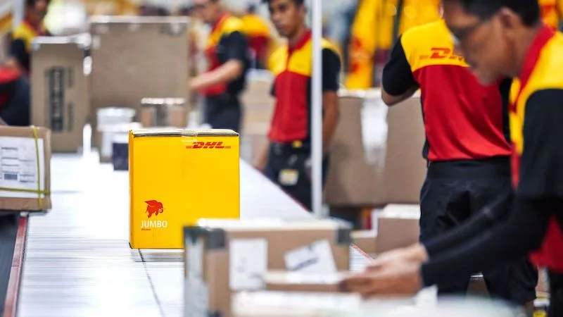 <h2>When to use this service by DHL Express</h2>
<p>The Receiver Paid Service is for anyone who wants fast and efficient door-to-door delivery. There are several cases in which you can use this shipping solution.</p>
