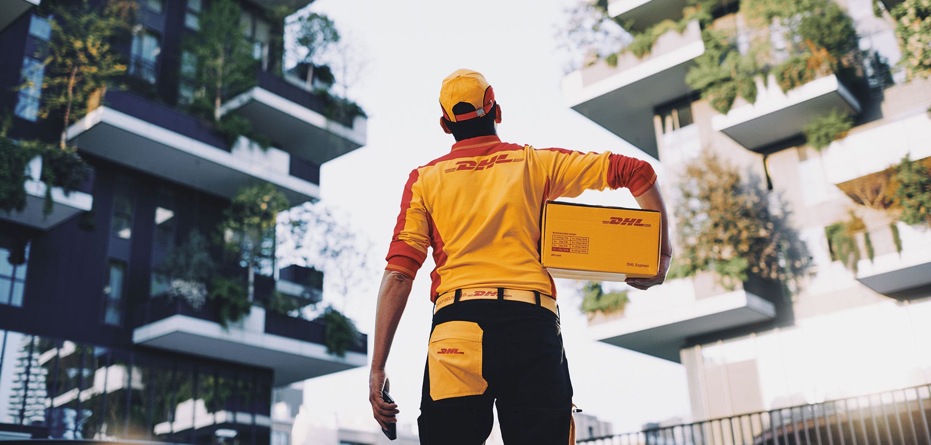 關注 DHL Express 香港微信公眾號